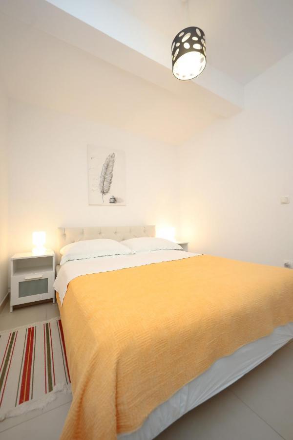 Apartments Krolo Zara Esterno foto